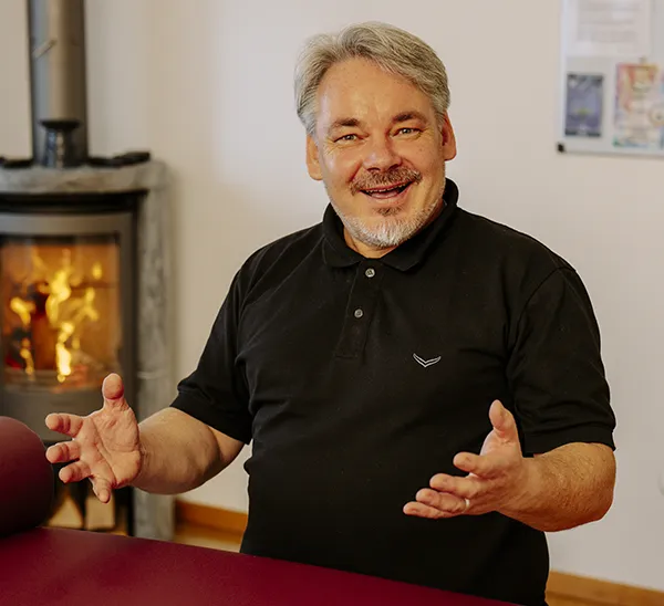 Rainer Weber lächelt in die Kamera